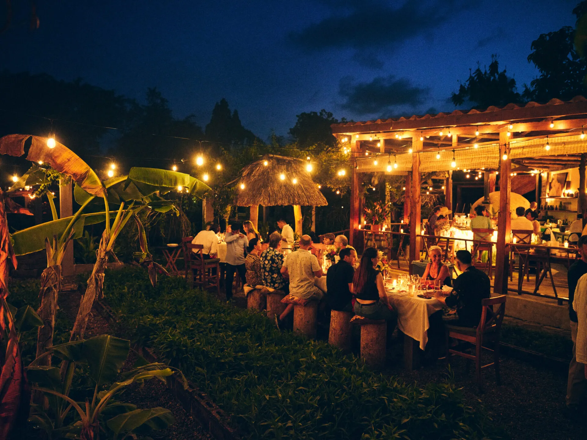 The Pizzeria at night at Turtle Inn