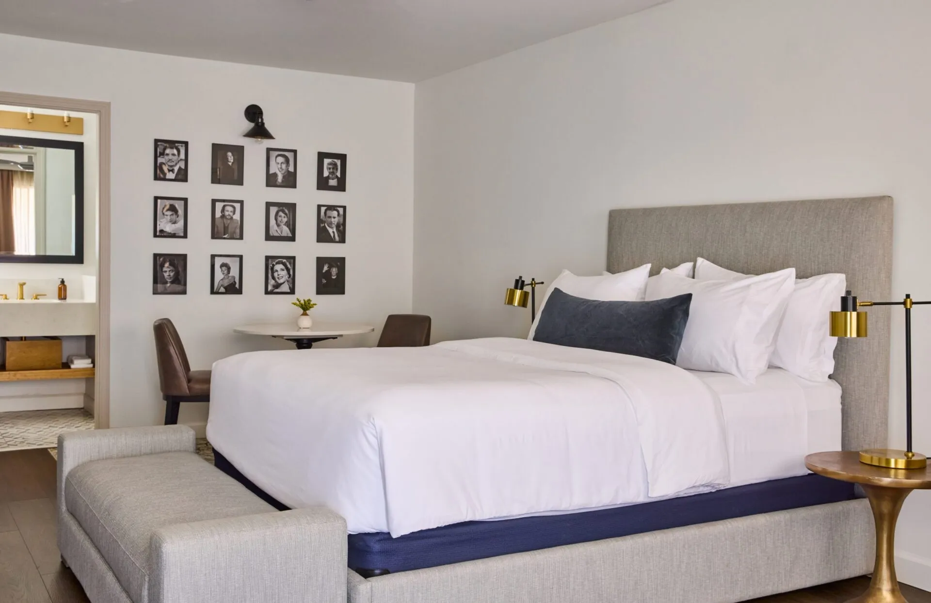 Deluxe Queen Room at All Movie Hotel