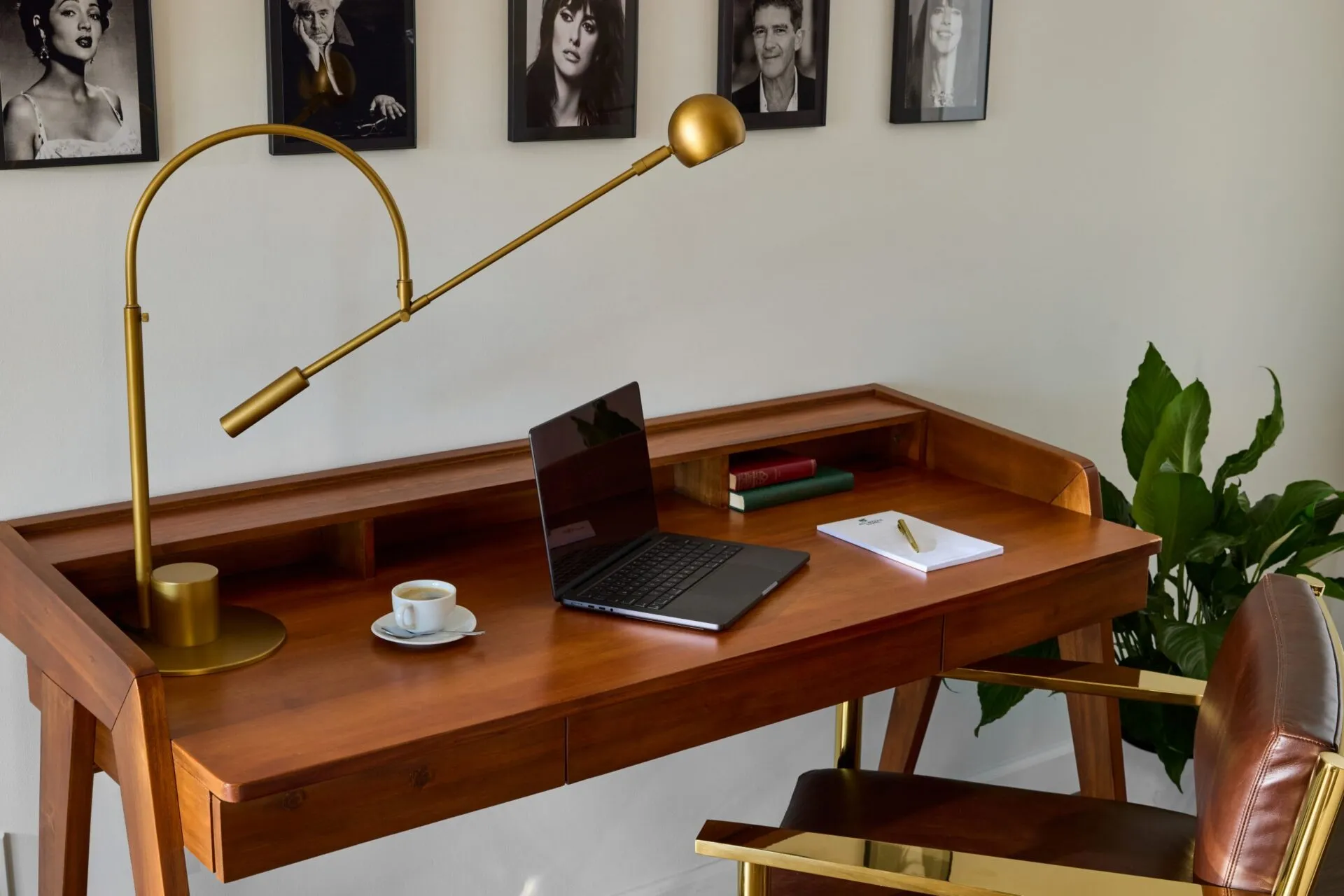 Desk in Star Suite at All Movie Hotel