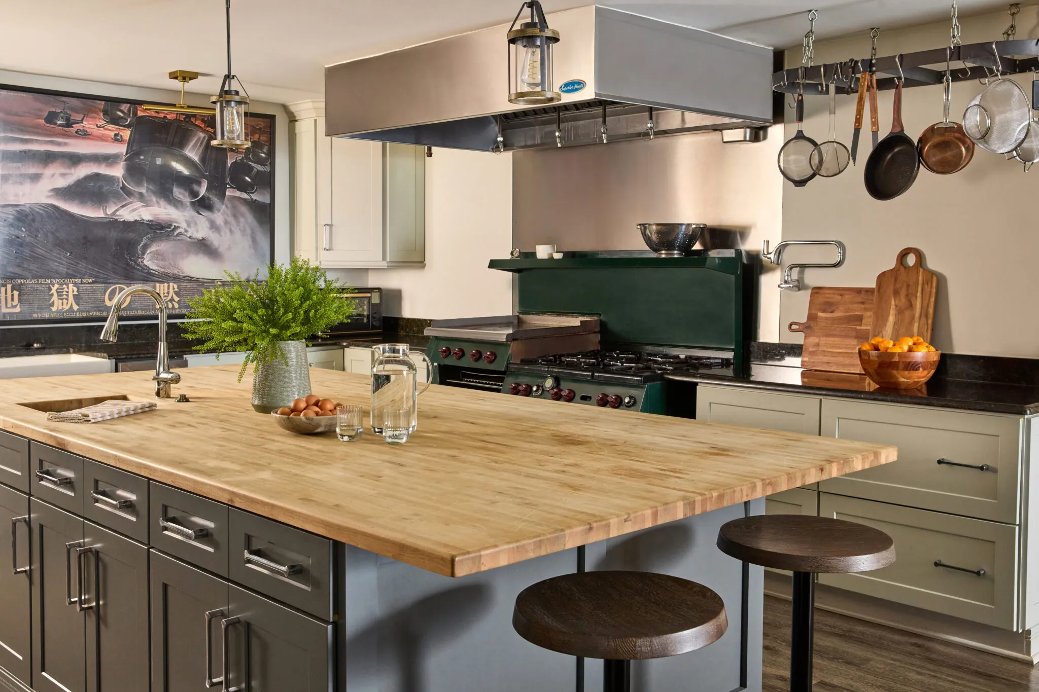 Green Room at All Movie Hotel